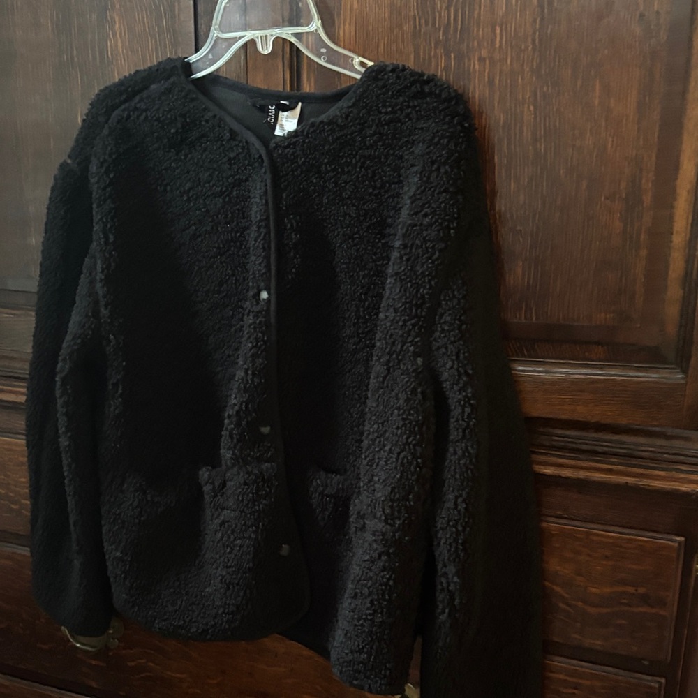 H&M Black Sherpa snap front Jacket with snap pockets
